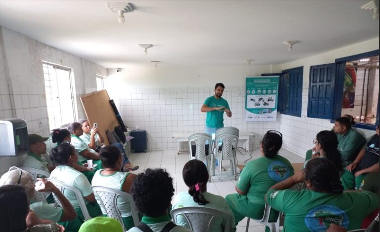 ReciclaON faz palestra, em Maceió (AL), sobre a contaminação por Resíduos Eletroeletrônicos
