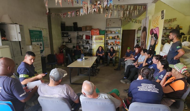 ReciclaON visita Curitiba (PR) e faz palestras para alertar cooperativas sobre os perigos de Resíduos Eletroeletrônicos